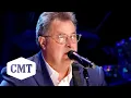Vince Gill Performs \