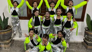 Download LIVE PERFORMANCE DANCE KIDS \ MP3