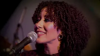 البنت الشلبيه فيروز 