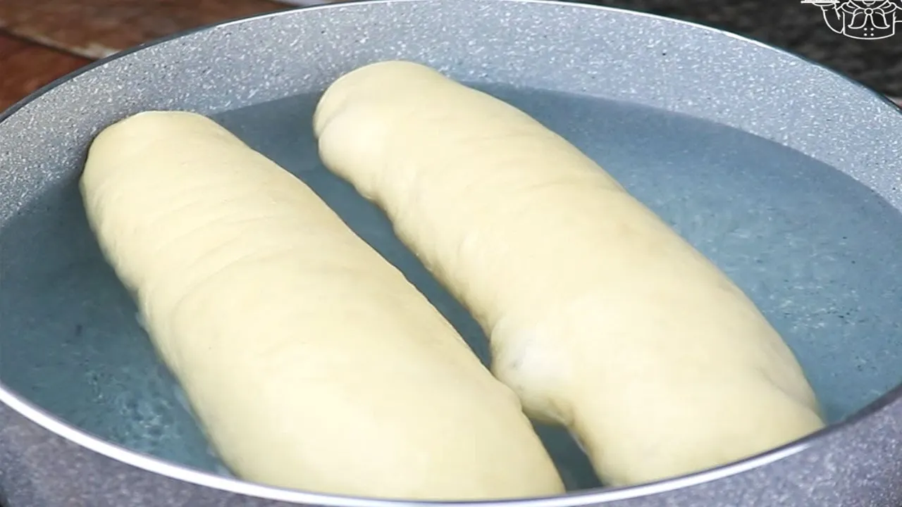PÃO CASEIRO FEITO NA PANELA | NÃO PRECISA NEM SOVAR | FÁCIL E RÁPIDO