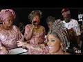Download Lagu KONINGIN SALAWA ABENI STUURT EEN STERKE WAARSCHUWING OM WEG TE ZIJN VAN VIJANDEN OP EEN VERJAARDA...