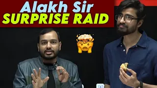 Alakh Sir SURPRISE RAID in Ritik Sir Class 🤯