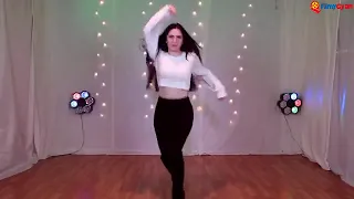 اجمل رقص بنت هنديه على اغنية سلمان خان وكاترينا كيف 