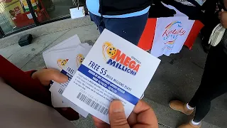 Mega Millions Fever Hundreds wait in line for free tickets in Louisville