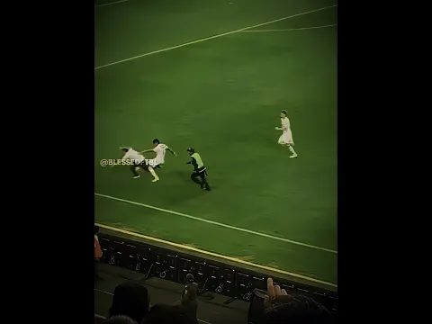 Real Madrid Players vs Fans + Him
