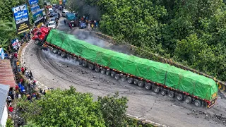 BIKIN SEMUA ORANG SESAK NAFAS !!! Detik-Detik Truk Raja Jalanan Tersiksa Total di Sitinjau Lauik