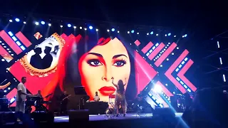                                          اليسا   العقد   أعياد بيروت دندنها