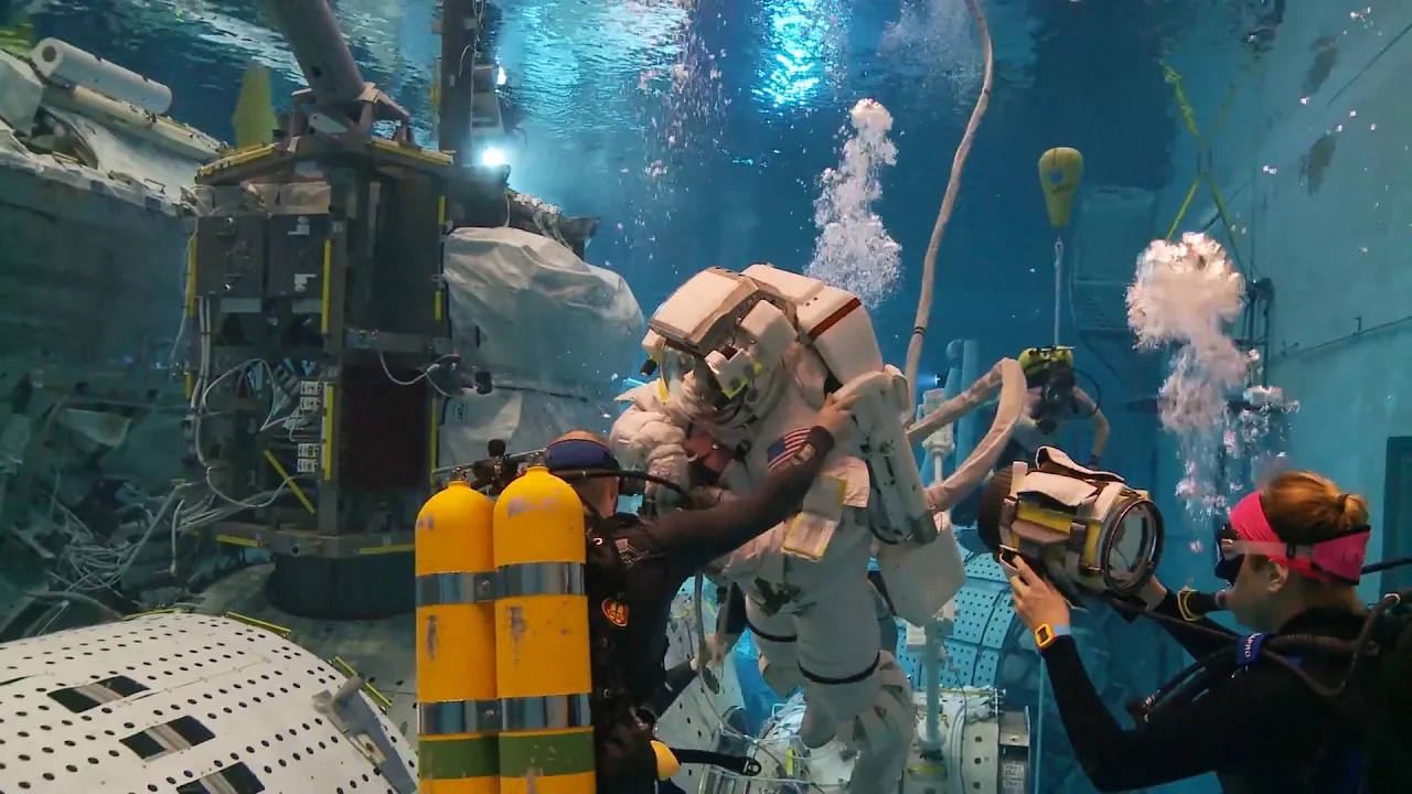 Stellardrone - Red Giant (Nexus One STL Remix)