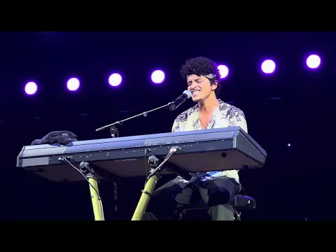 Download MP3 Talking to the Moon [Bruno Mars Live in Manila 2023]