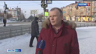 В Омске после страшного ДТП со школьником изменили время работы светофора на «аварийном» участке у «Кристалла»
