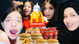 السيارة اللي قدامنا تحدد سحورنا مع ماما اكلنا المقلب 