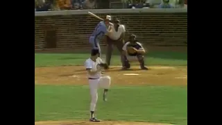 Andre Dawson throws out Mitch Webster at 3rd