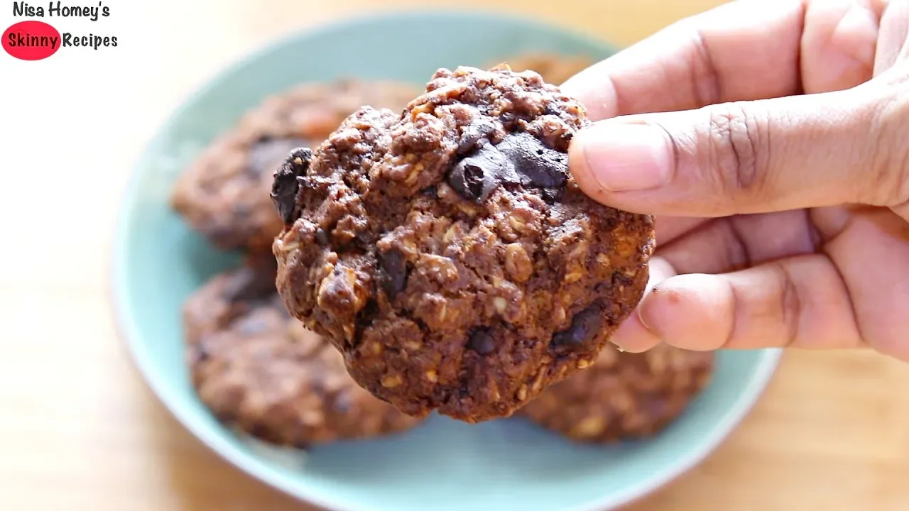 Eggless & Vegan Chocolate Chip Oatmeal Cookies - Oats Recipes For Weight Loss   Skinny Recipes