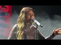 Simone Mendes - CAVALGADA (Roberto Carlos) Ao Vivo em Porto/Portugal