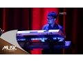 Download Lagu Afgan - Medley Sabar, Jodoh Pasti Bertemu, Bukan Cinta Biasa (Live at Music Everywhere) *