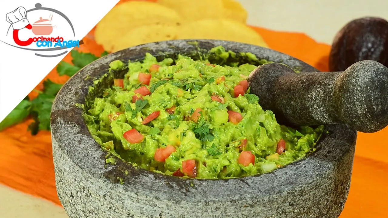 Como Hacer Guacamole en Molcajete