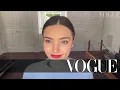 Download Lagu Miranda Kerr muestra su rutina de belleza para una cita (en cuarentena)