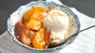 Easy Homemade Peach Cobbler! Only 10 minutes of prep.