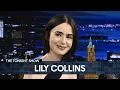 Download Lagu Lily Collins praat over Emily in Paris seizoen 4 en haar verjaardagsgroet voor de Spice Girls | The Tonight Show