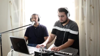 ترنيمة علمني ازاي اصليلك دندنها