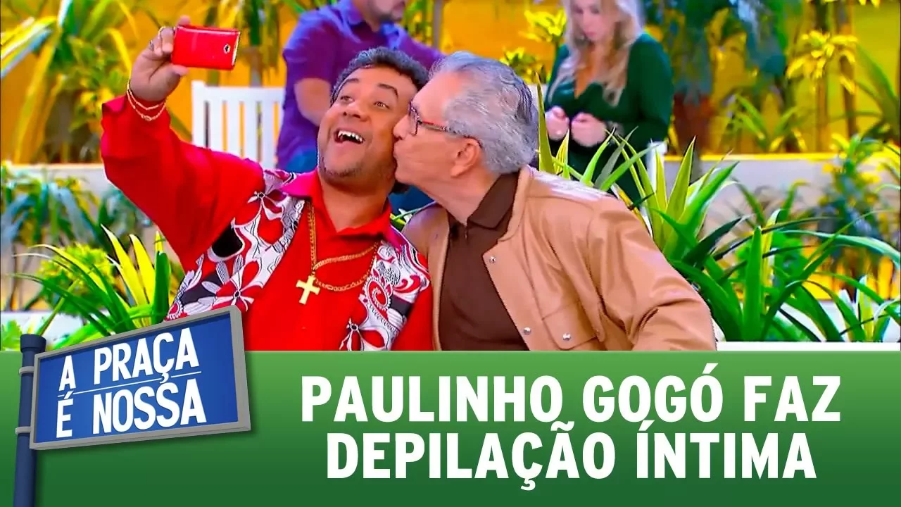 PAULINHO GOGÓ FAZ DEPILAÇÃO ÍNTIMA A PRAÇA É NOSSA (24/08/17)
