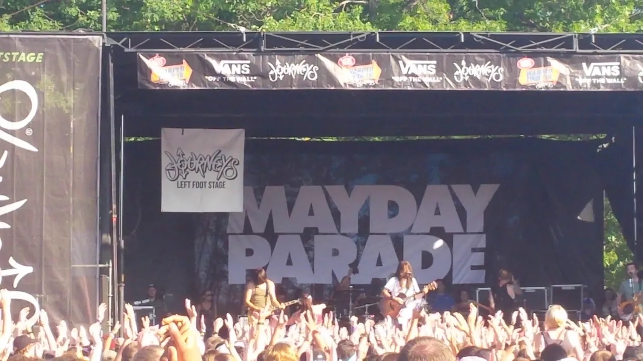 Mayday Parade "Piece Of Your Heart" @ Vans Warped Tour - CLEVELAND