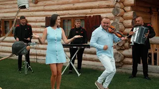 Descarcă Amalia Ursu - Am Sa Schimb La Usa Yala MP3 gratuit - Muzica123