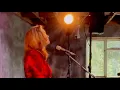 Download Lagu Sarah McQuaid - Garage Sessions 2: Fake Plastic Trees (Radiohead Cover)