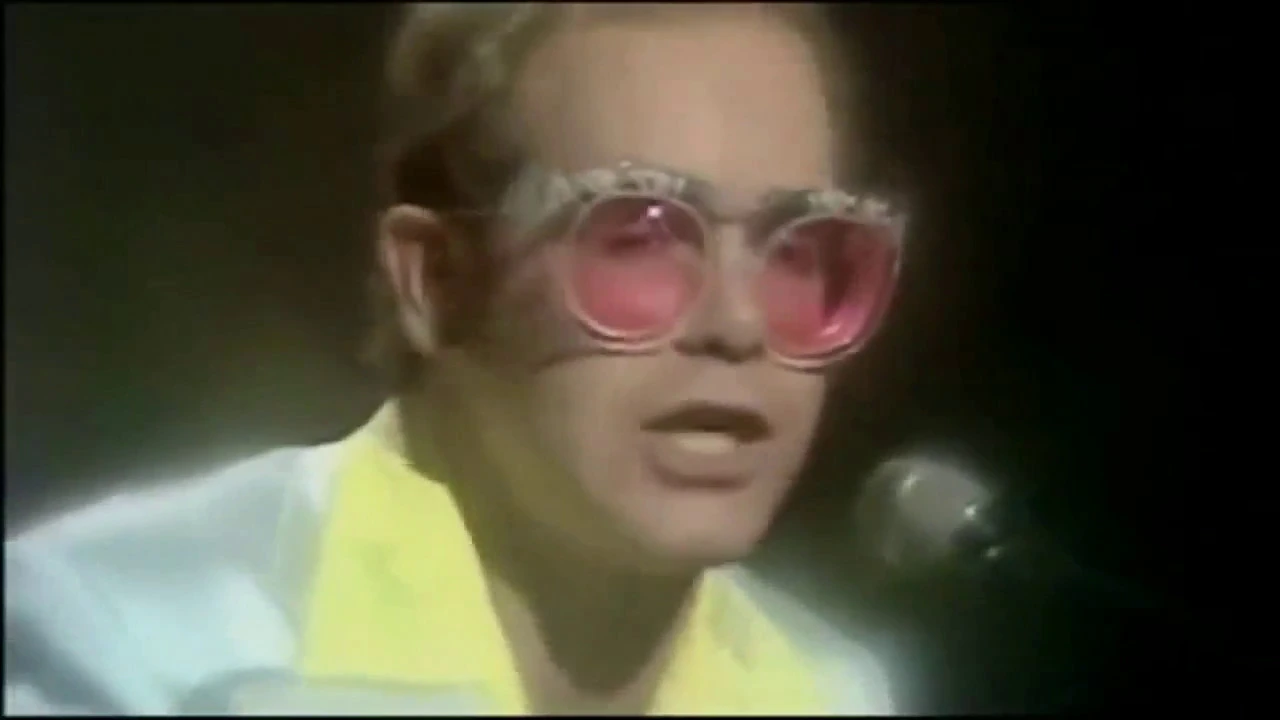 Elton John - Candle In The Wind - 1973 (Audio HQ)