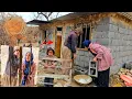 Hard winter of Zagros nomads - Installation of doors and windows of thatched house in the mountains🏔
