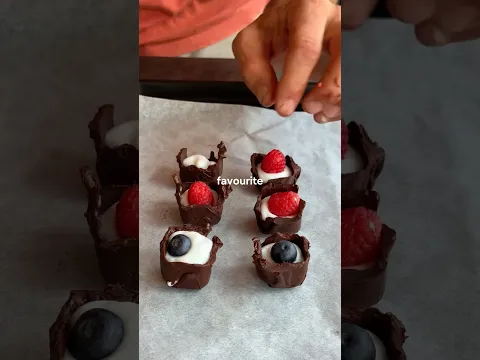 RECIPE BELOW 👇 These little chocolate cube bites are so easy to make and a great healthier treat!