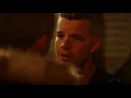 El beso de Wentworth Miller y Russell Tovey en la serie The Flash