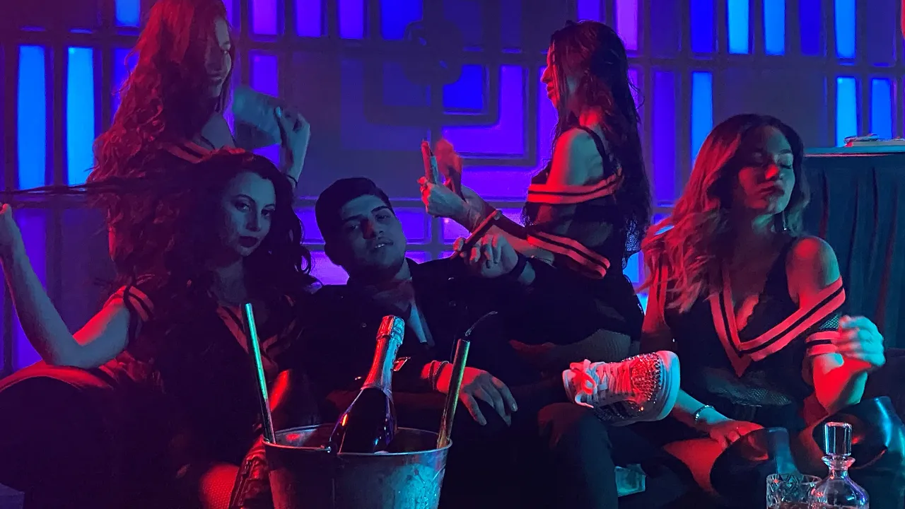 Alex Botea - Un Trabuc Un Coniac (Originala 2021)