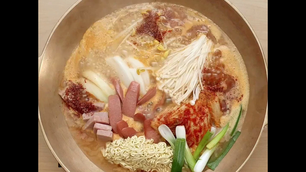 Taste Life Official: "Korean ramen hot pot @ miss KOREA BBQ"