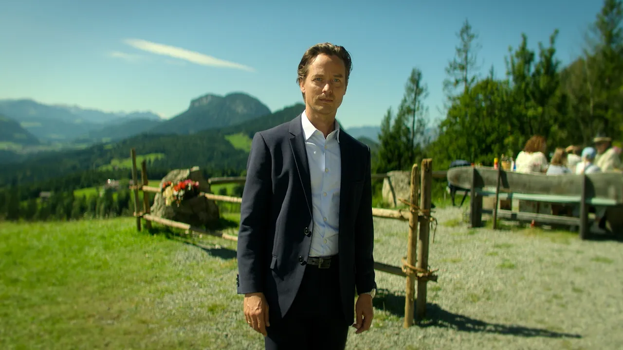 Netflix Deutschland, Österreich und Schweiz — Achtsam Morden Staffel 2 – Ab 28. Mai (YouTube video ad)