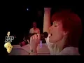 Download Lagu Elton John / Kiki Dee - Don't Go Breaking My Heart (Live Aid 1985)