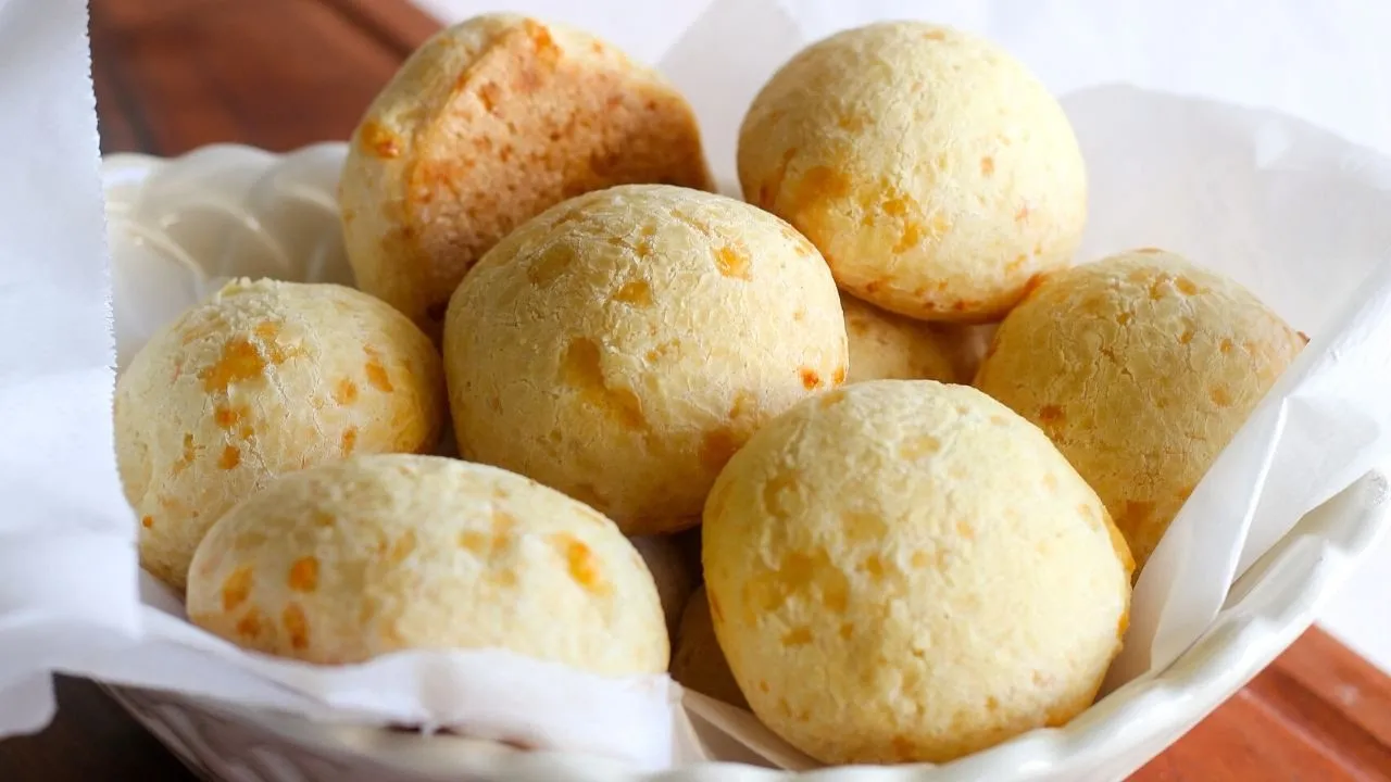 O VERDADEIRO PÃO DE QUEIJO MINEIRO-RECEITA DE FAMÍLIA
