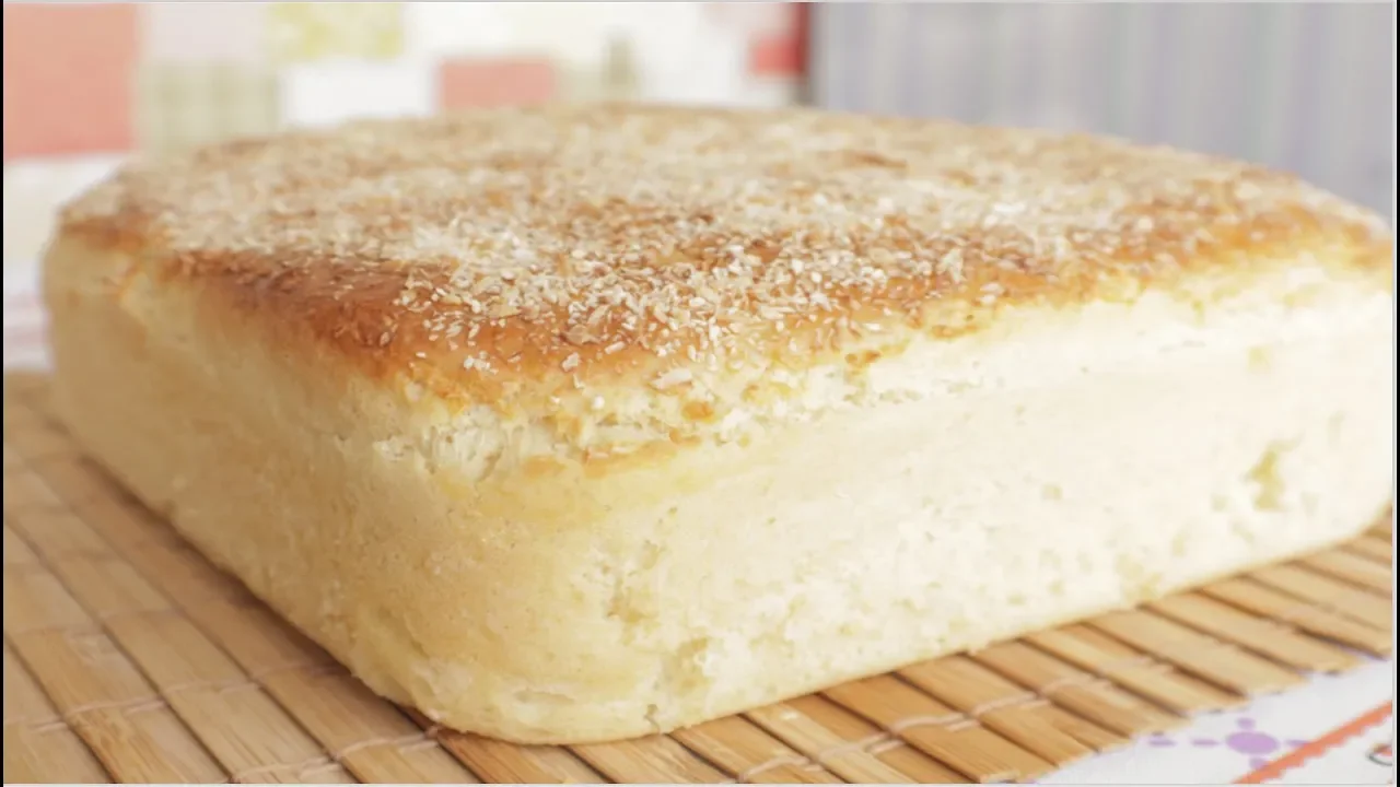 RECEITA PÃO DOCE Ingredientes 4 ovos 200 ml de leite morno ( ou água morna). 200 ml de óleo (ou marg. 