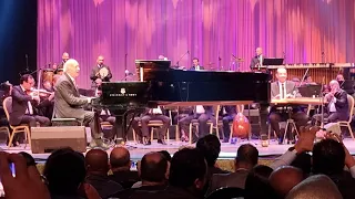 عمر خيرت فيها حاجه حلوه و تفاعل الجمهور 