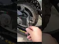 Download Lagu Cómo tensar la cadena de una moto #moto #mecanica #viral #parati #cg #motul #shorts