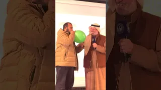 كيف تعامل الدكتور مع شخص يعاني من الخجل الإجتماعي 