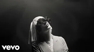 sia chandelier live on snl 