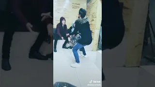 ابوي عايز يتجوزني 