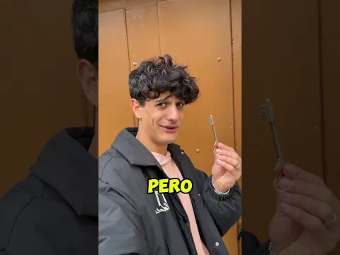 BUSCO la PUERTA SECRETA de la LLAVE del CEMENTERIO!