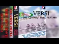Download Lagu Versi - Ini cintaku yang pertama    (Vclip)
