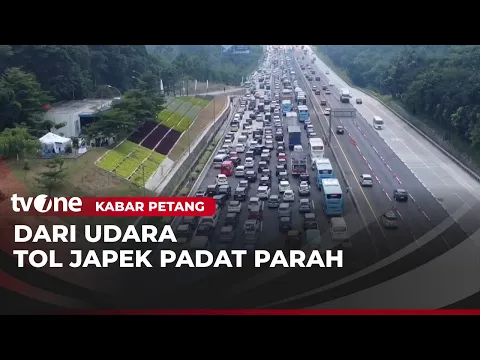 Pantauan Udara Kepadatan Kendaraan di Tol Jakarta-Cikampek
