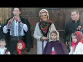 Download Lagu Roxana Ilisie Perian - Sfantul Craciun - Colinde din Ardeal - COLAJ NOU