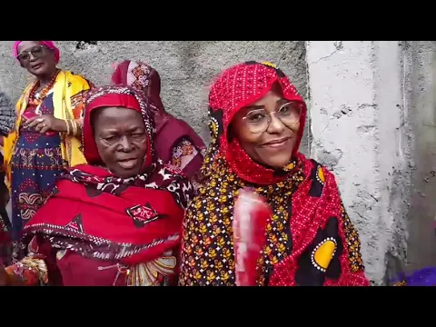 Download MP3 MBENI : NDIYONÉ NAMTRO NDAHONI de Mohamed Mmadi Abdou et Halima Assoumani  #MbeniNeuf