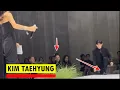 Download Lagu Bahkan Bintang Hollywood pun Memfilmkannya! V BTS Tiba-tiba Jadi Bintang Komedi di Acara Bergengsi
