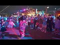 【USJ】動きがリアル！日本人形ゾンビのado 唱ダンス